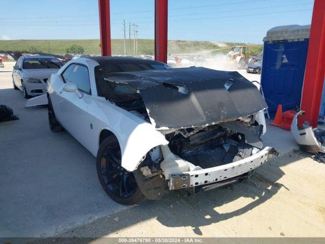  Salvage Dodge Challenger