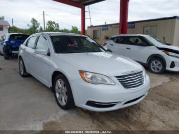  Salvage Chrysler 200