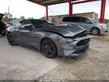  Salvage Ford Mustang