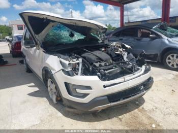  Salvage Ford Explorer