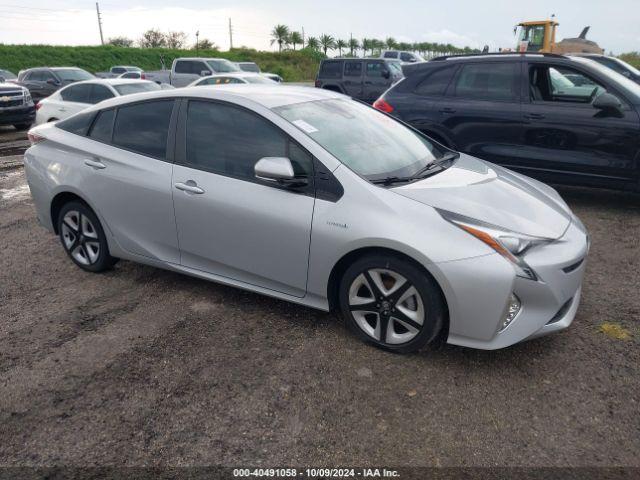  Salvage Toyota Prius