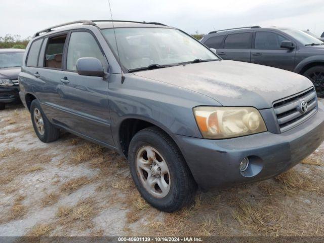  Salvage Toyota Highlander