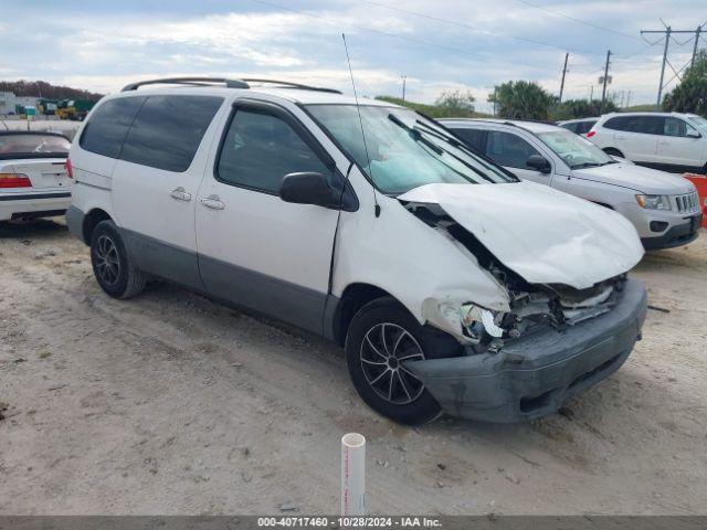  Salvage Toyota Sienna