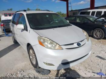  Salvage Toyota Sienna