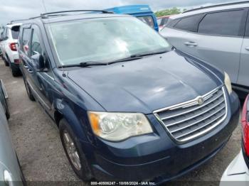  Salvage Chrysler Town & Country