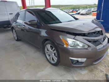  Salvage Nissan Altima