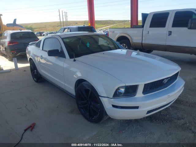  Salvage Ford Mustang