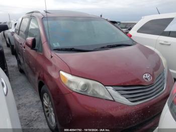  Salvage Toyota Sienna