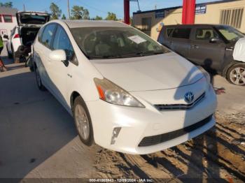  Salvage Toyota Prius v