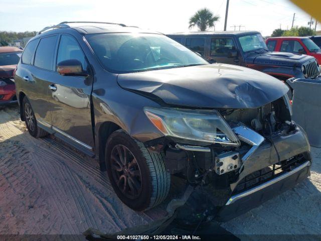  Salvage Nissan Pathfinder