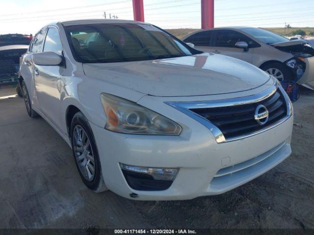  Salvage Nissan Altima