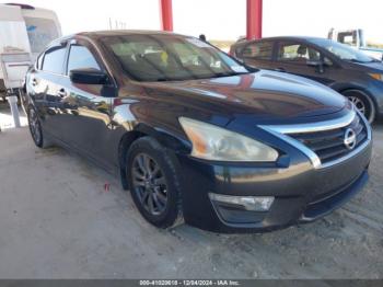  Salvage Nissan Altima