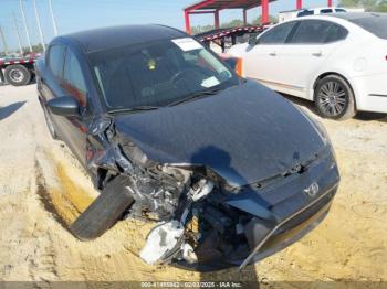  Salvage Toyota Yaris