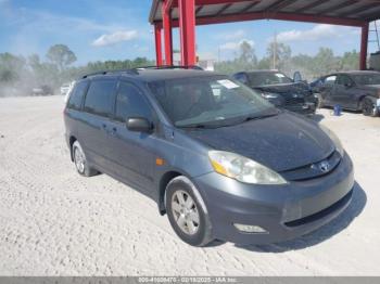  Salvage Toyota Sienna