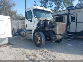  Salvage Freightliner Cascadia 125