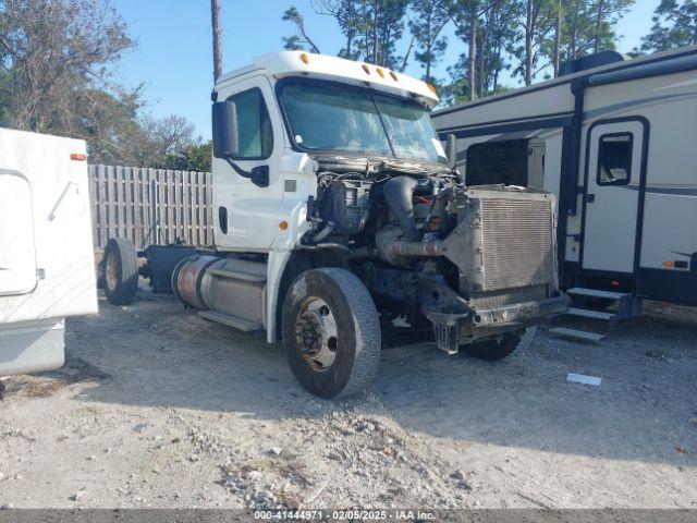  Salvage Freightliner Cascadia 125