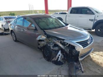  Salvage Nissan Altima