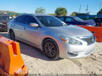  Salvage Nissan Altima