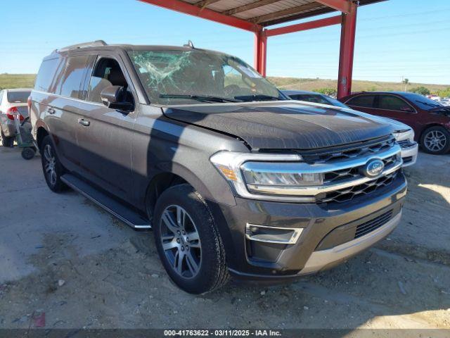  Salvage Ford Expedition