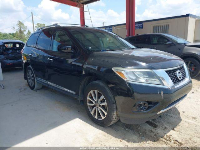  Salvage Nissan Pathfinder