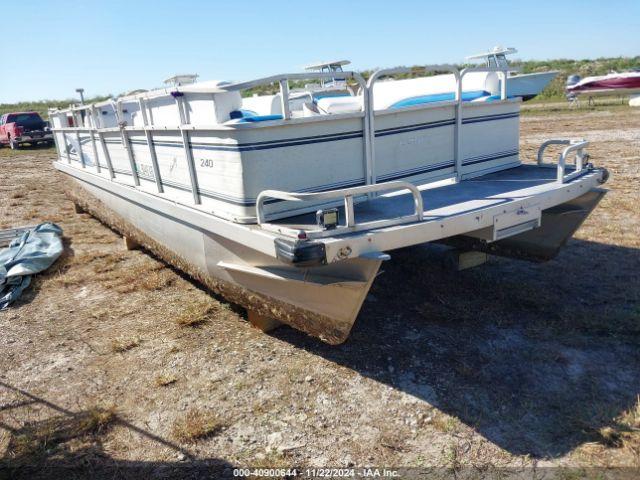  Salvage Lowe Other