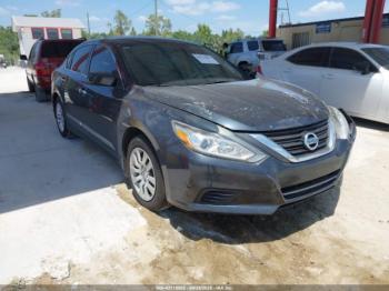  Salvage Nissan Altima