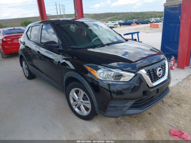  Salvage Nissan Kicks