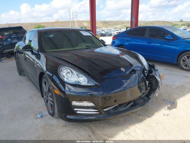  Salvage Porsche Panamera