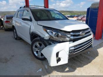  Salvage Toyota Highlander