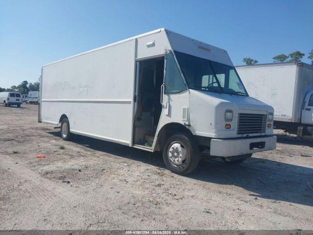  Salvage Freightliner Chassis