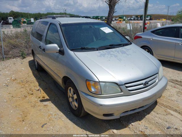  Salvage Toyota Sienna