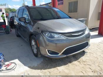  Salvage Chrysler Pacifica