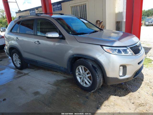  Salvage Kia Sorento