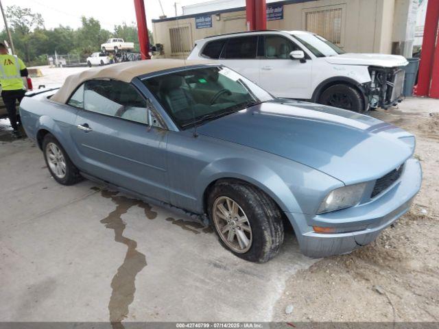  Salvage Ford Mustang
