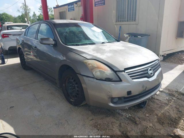  Salvage Nissan Altima