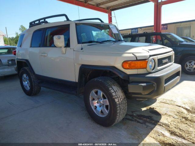  Salvage Toyota FJ Cruiser