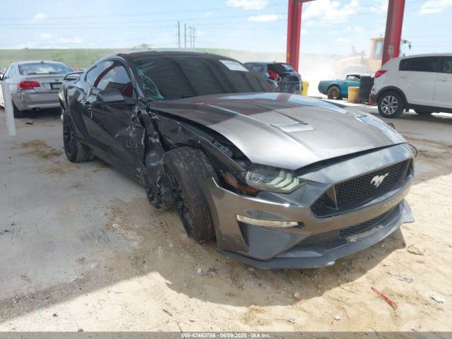  Salvage Ford Mustang