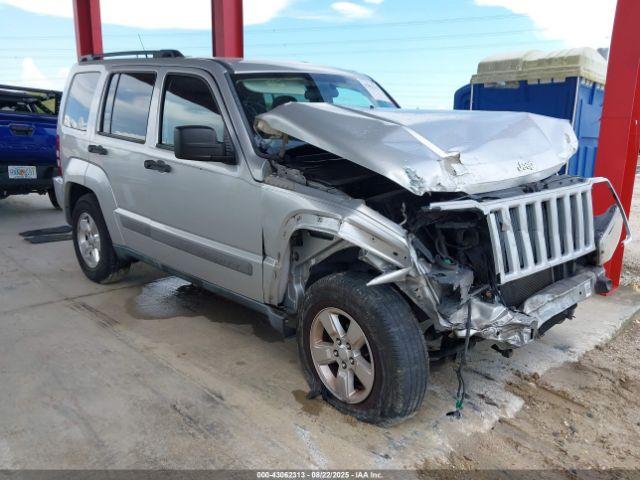  Salvage Jeep Liberty
