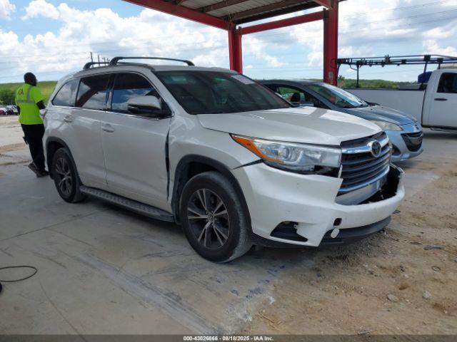  Salvage Toyota Highlander
