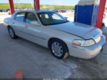  Salvage Lincoln Towncar