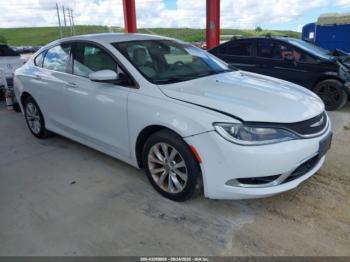  Salvage Chrysler 200