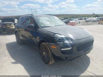  Salvage Porsche Cayenne