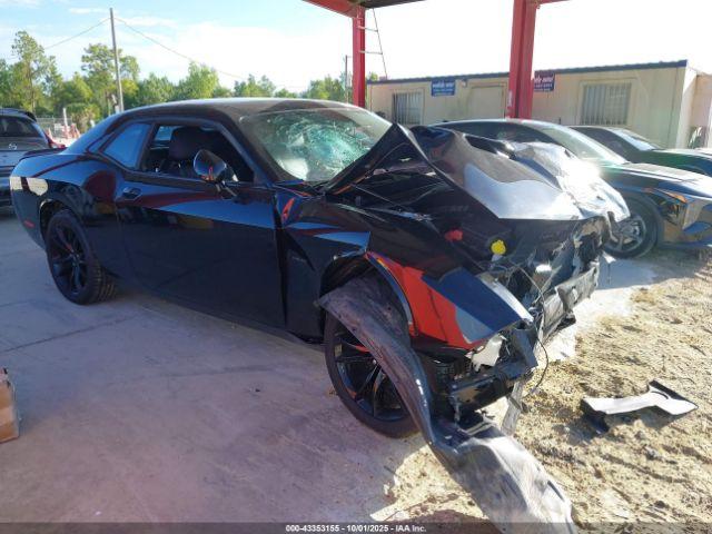  Salvage Dodge Challenger