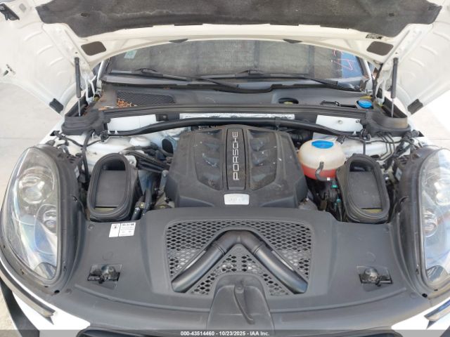 Porsche Macan Gts Image 11