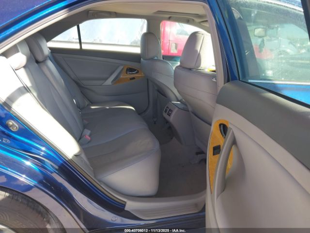 Toyota Camry Xle V6 Image 5