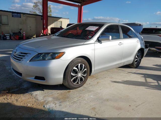 Toyota Camry Le V6 Image 3