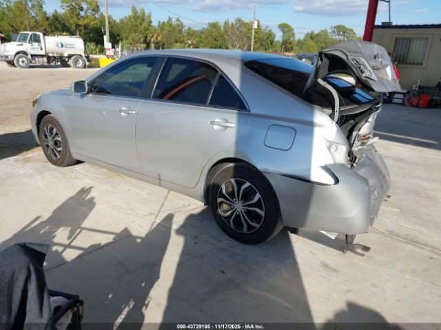 Toyota Camry Le V6 Image 2