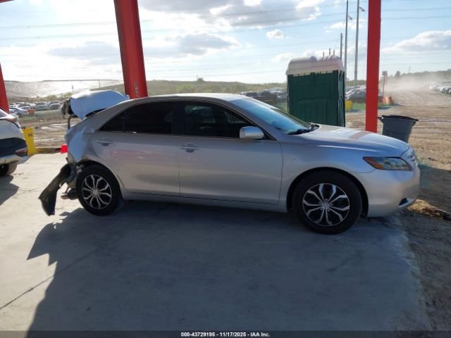 Toyota Camry Le V6 Image 10