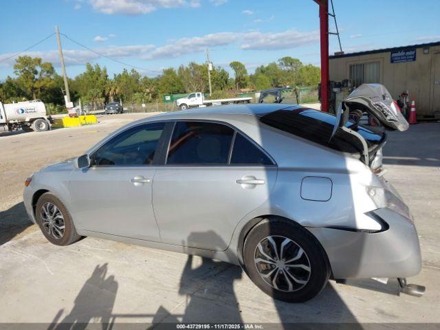 Toyota Camry Le V6 Image 15