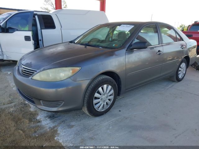 Toyota Camry Std Image 3